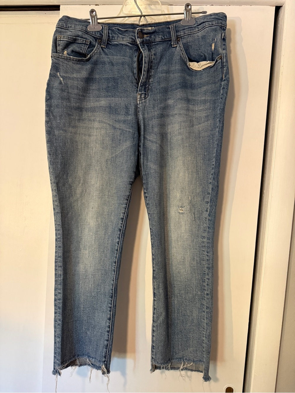 Straight Leg Women’s Jeans in Faded Blue